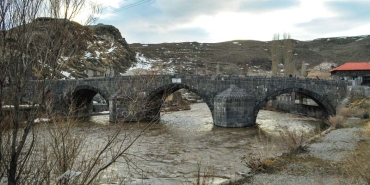 Kars'ta Gezilecek Yerler - Ani'nin Büyüsünden Çıldır'ın Buzuna 16 Tarihi ve Doğal Durak